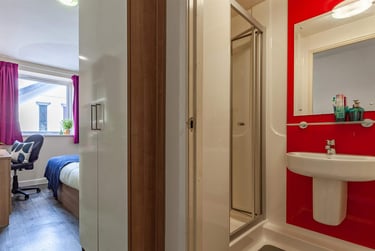 1 bed flat, 110 High Street, City Centre, Bangor, LL571NZ - Image 3